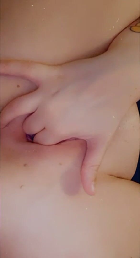 Fingering myself until I cum