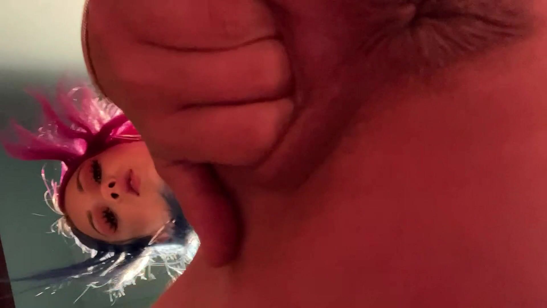 I got horny whilst out for cocktails???? so I went to the toilet for a quick play????